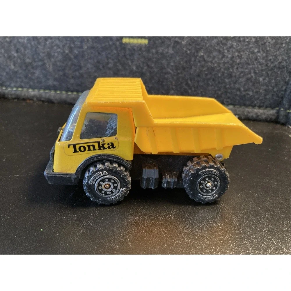 Vintage Pressed Steel Hong Kong TONKA Mini Dump Truck‎